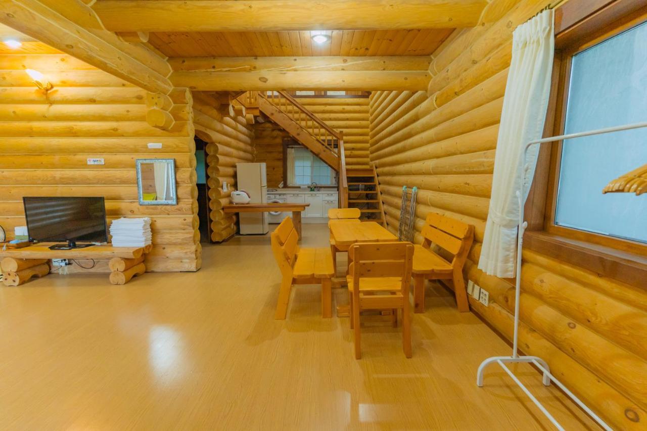 Jungmun Log Pension & Resort Seogwipo Zewnętrze zdjęcie