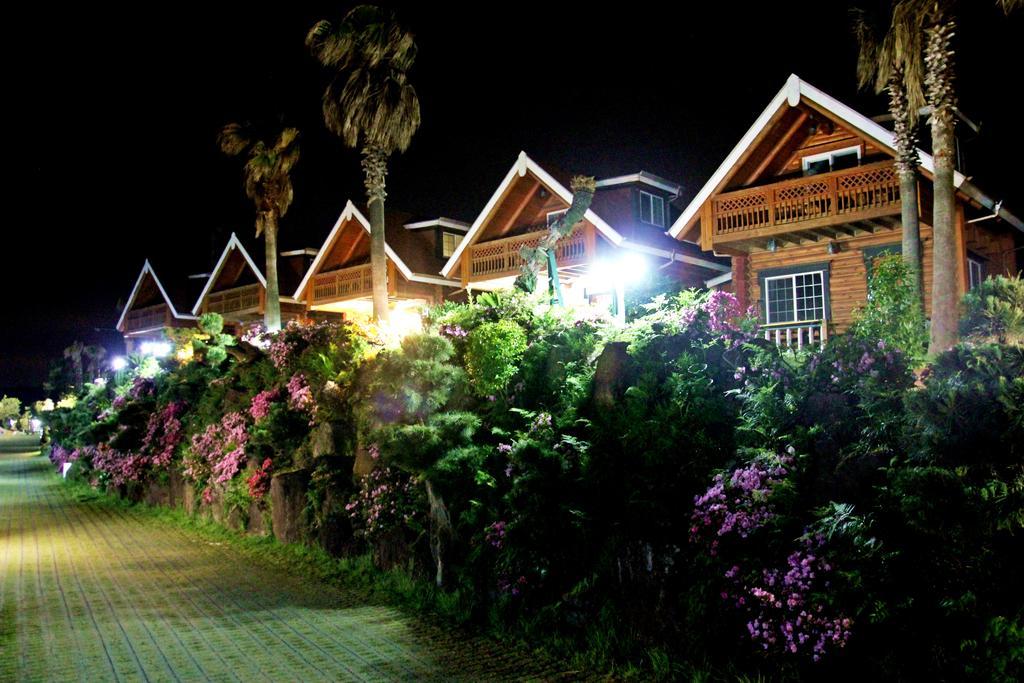 Jungmun Log Pension & Resort Seogwipo Zewnętrze zdjęcie